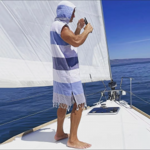 https://www.goodlifegarment.com/turkish-hooded-beach-poncho-quick-dry-swim-cover-up-product/