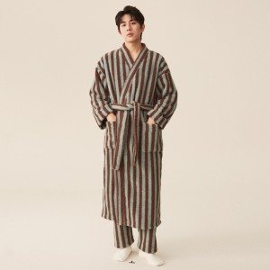 https://www.goodlifegarment.com/autumn-and-winter-new-thick-coral-fleece-beautiful-robe-for-men-and-women-long-bathrobe-couples-pajamas-anti-static-product/