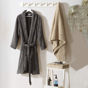 https://www.goodlifegarment.com/coral-fleece-thickened-beautiful-fleece-womens-nightgowns-extended-bathrobes-product/